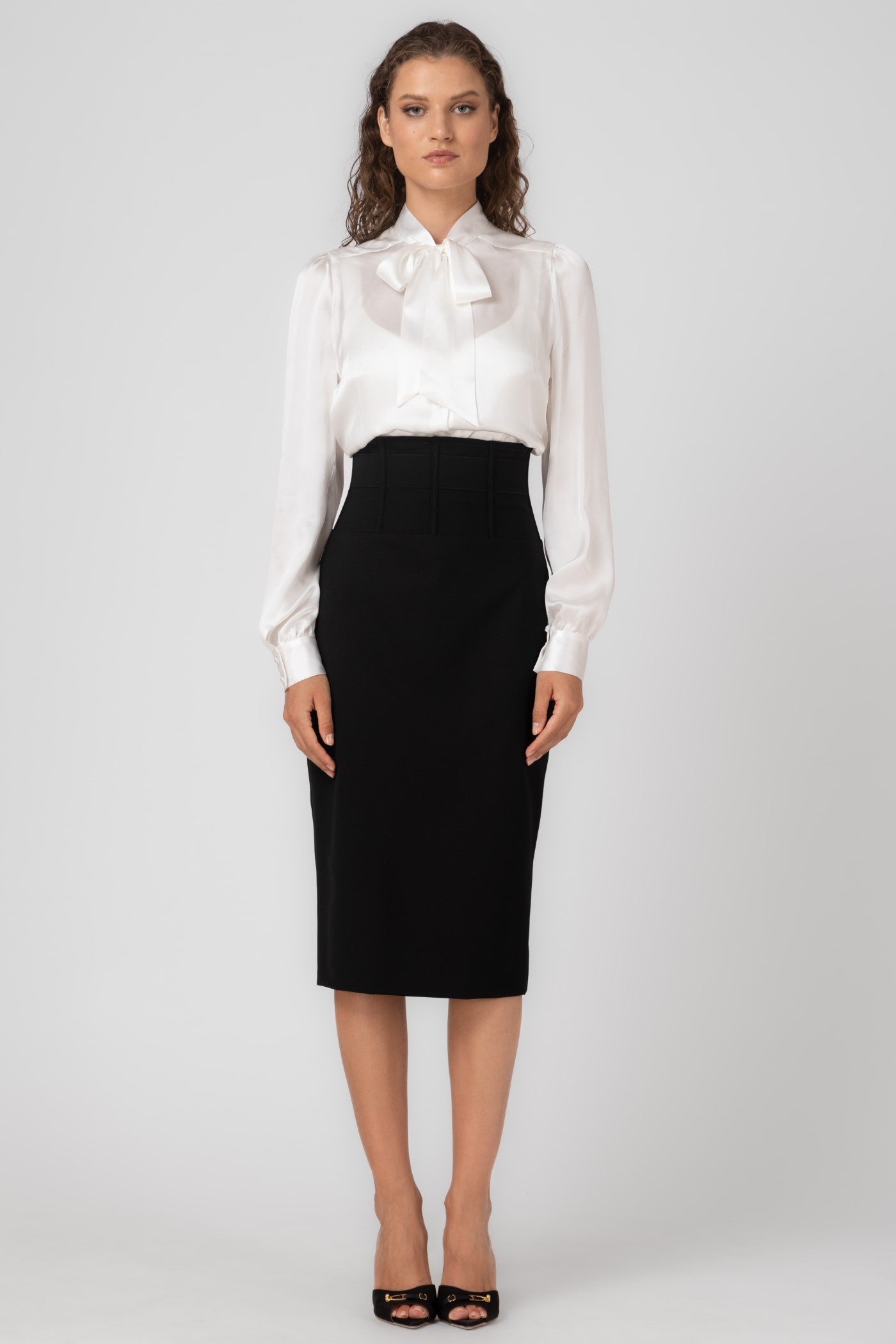 Fusta midi neagra cu talie inalta Tomboy