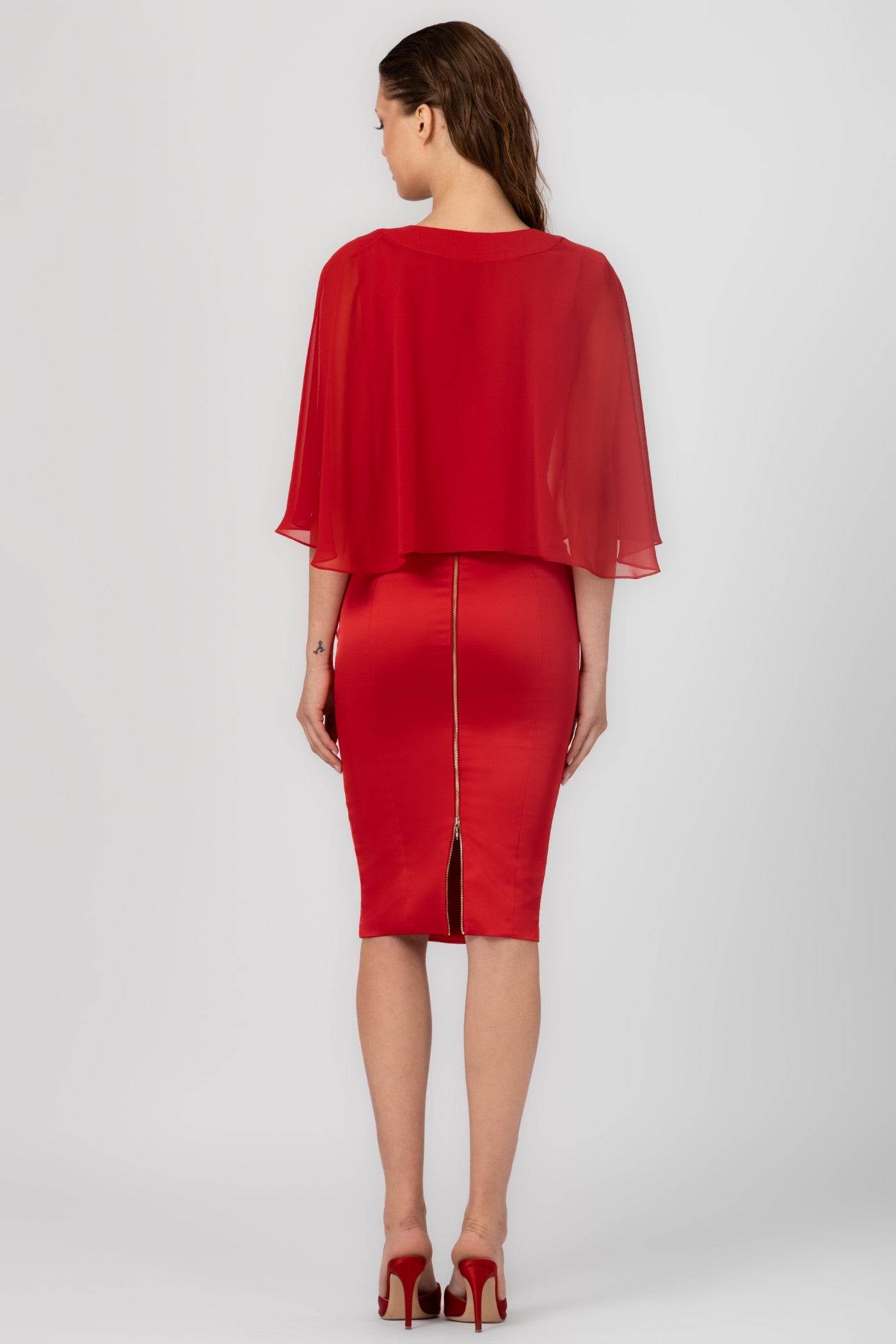 Capa rosie din voal transparent Veil