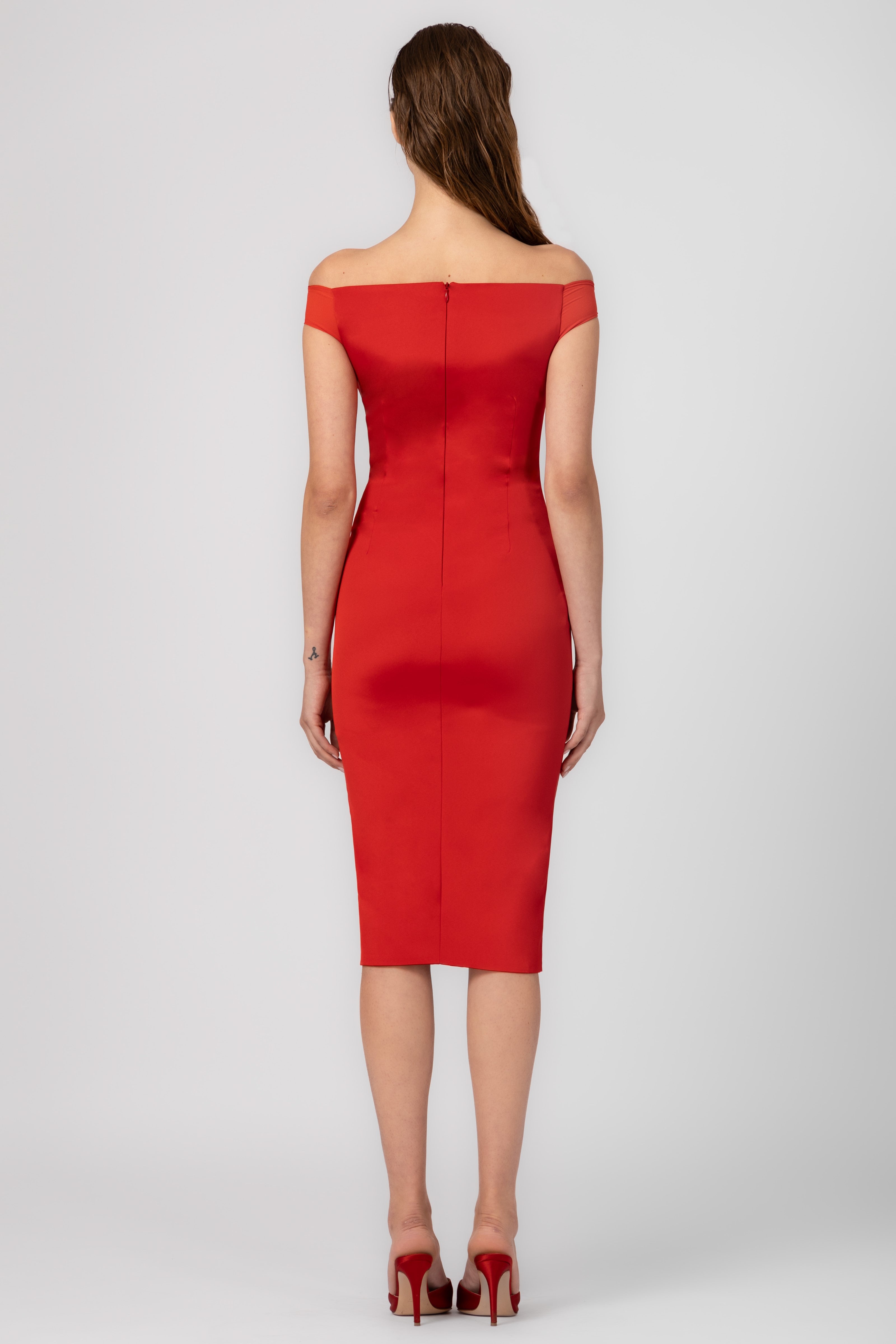 Rochie rosie mulata cu decolteu Ivy