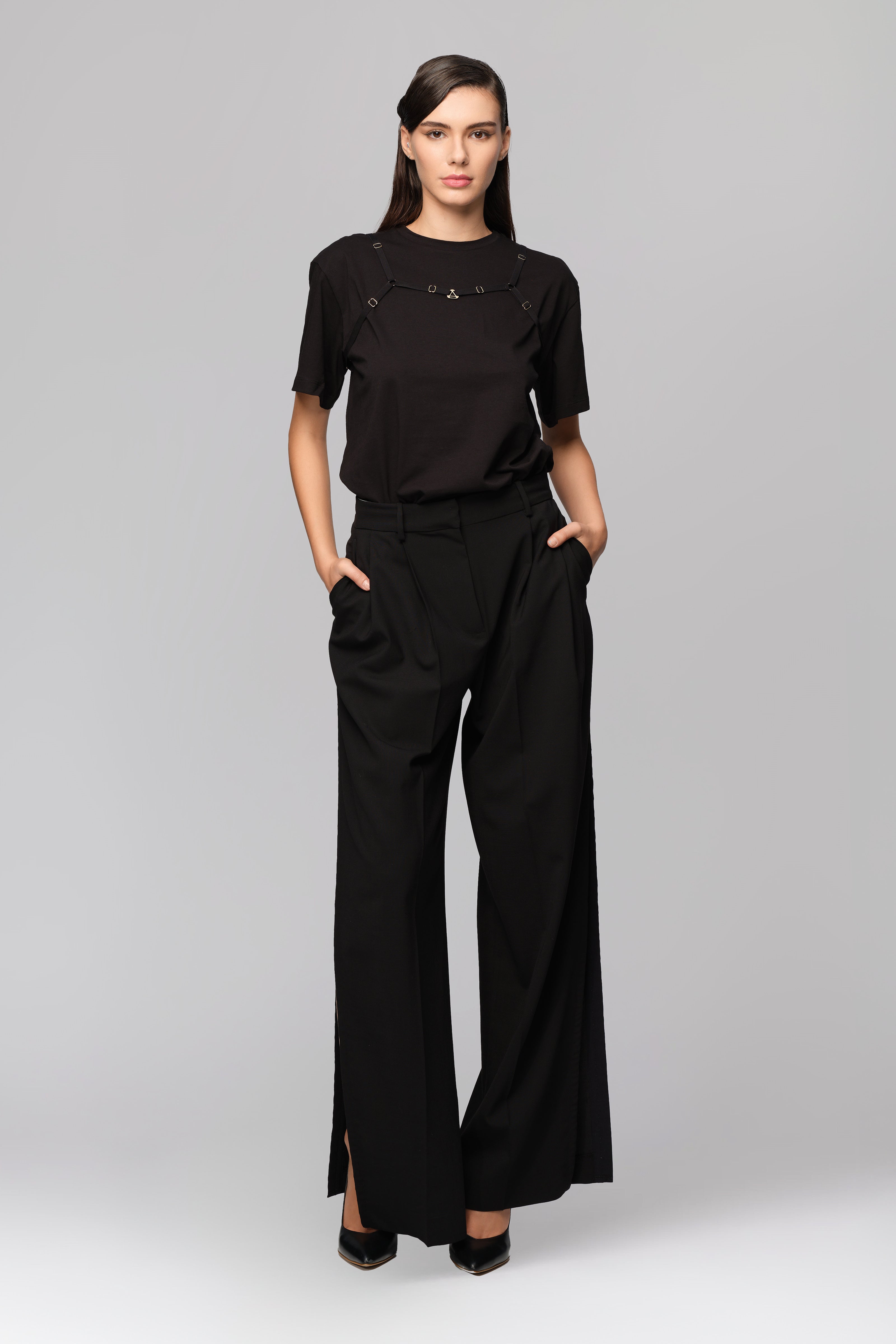 Outline T-Shirt Black