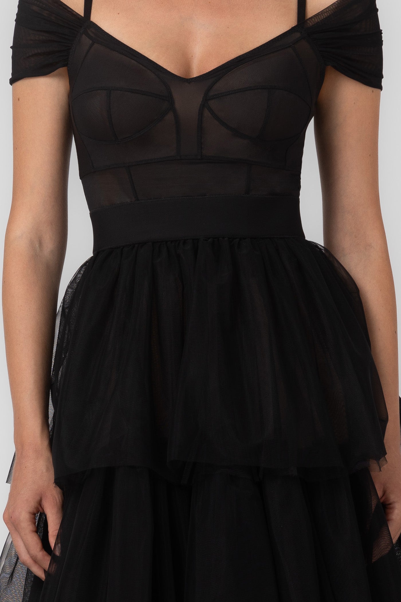 Rochie midi neagra din tul Sculpt Ruffle