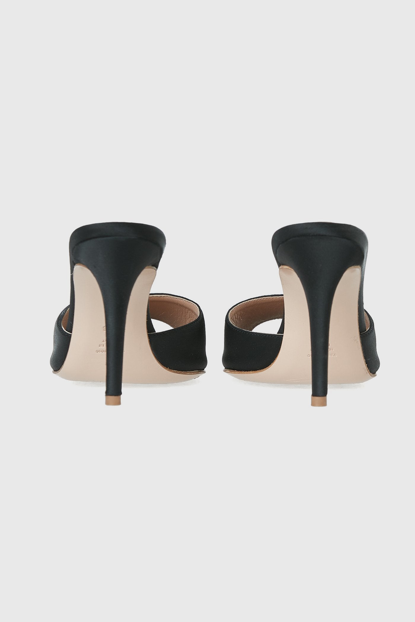 Pantofi negri din satin Secure