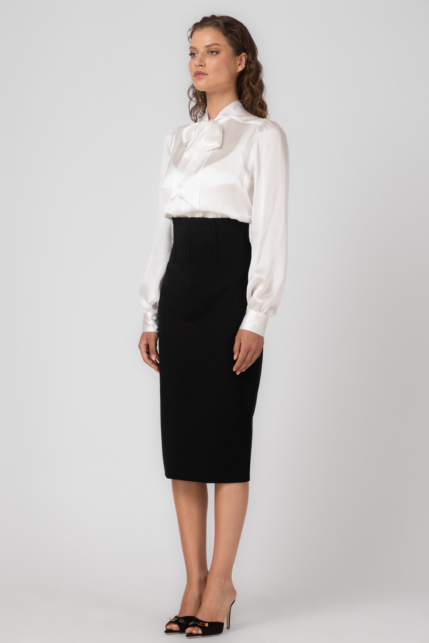 Fusta midi neagra cu talie inalta Tomboy