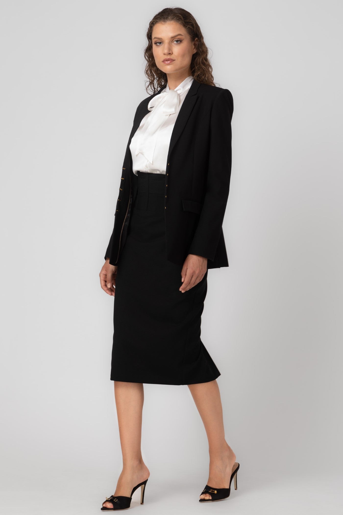 Fusta midi neagra cu talie inalta Tomboy