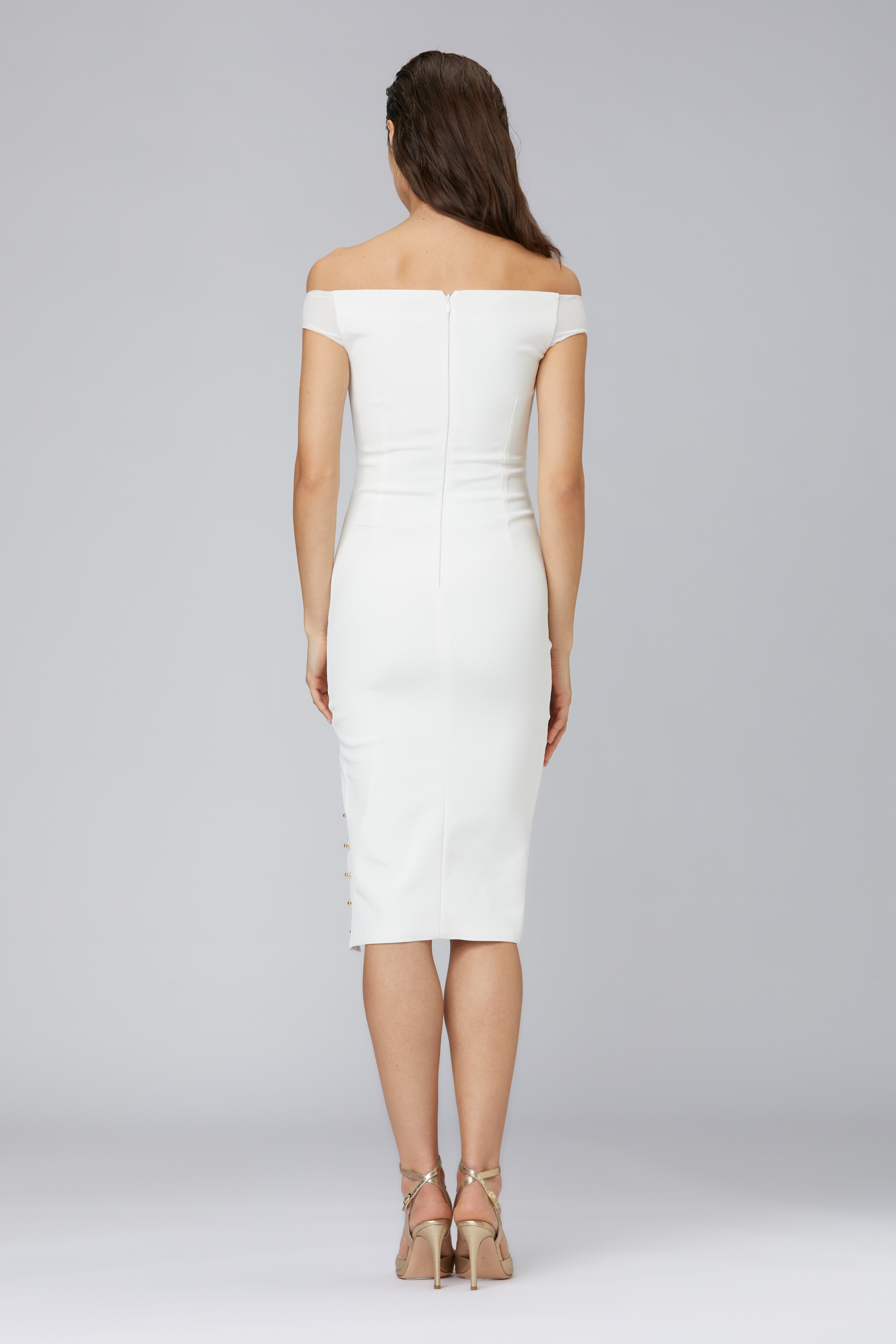 Rochie alba mulata cu decolteu Ivy