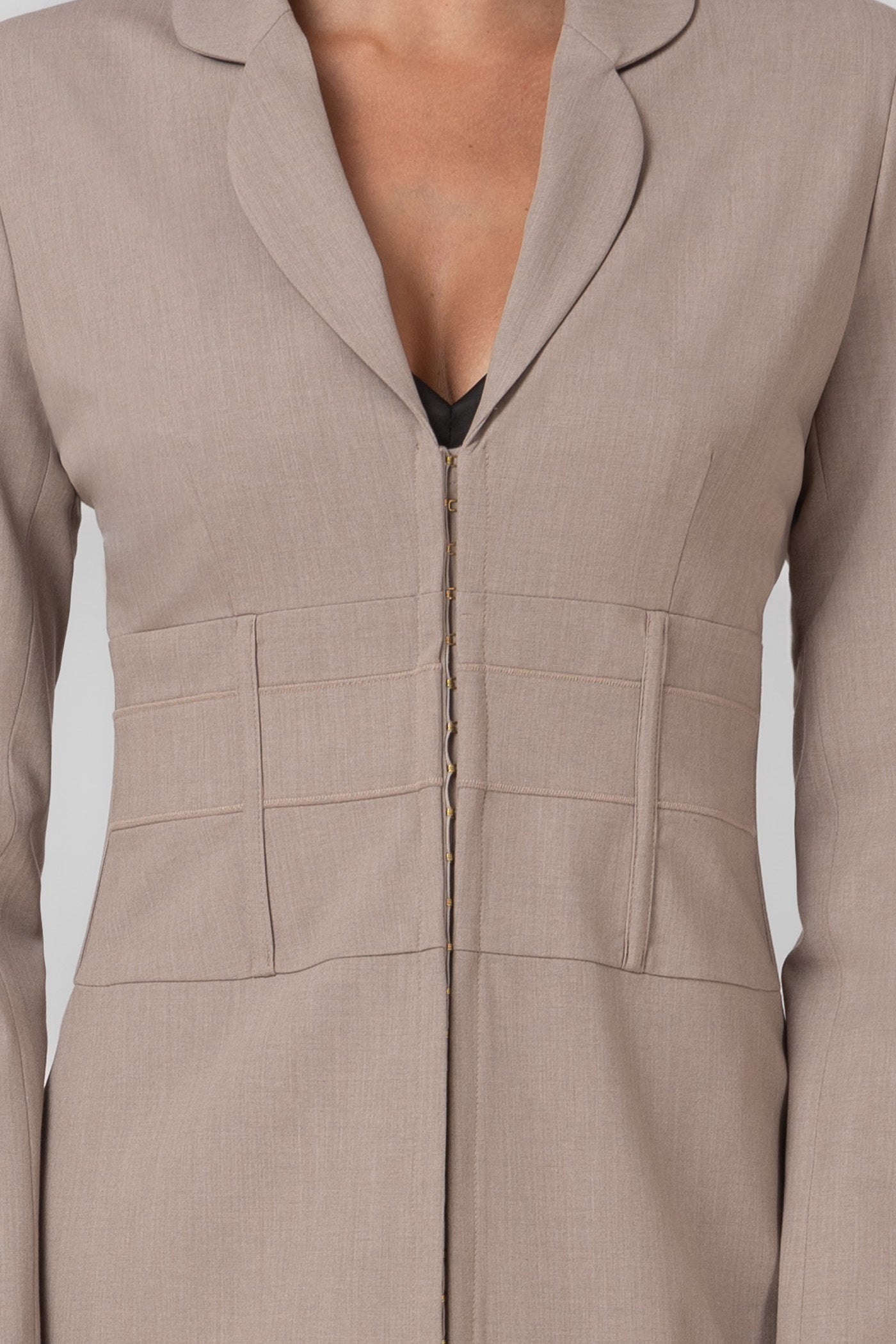 Blazer bej cu inchidere frontala Tomboy