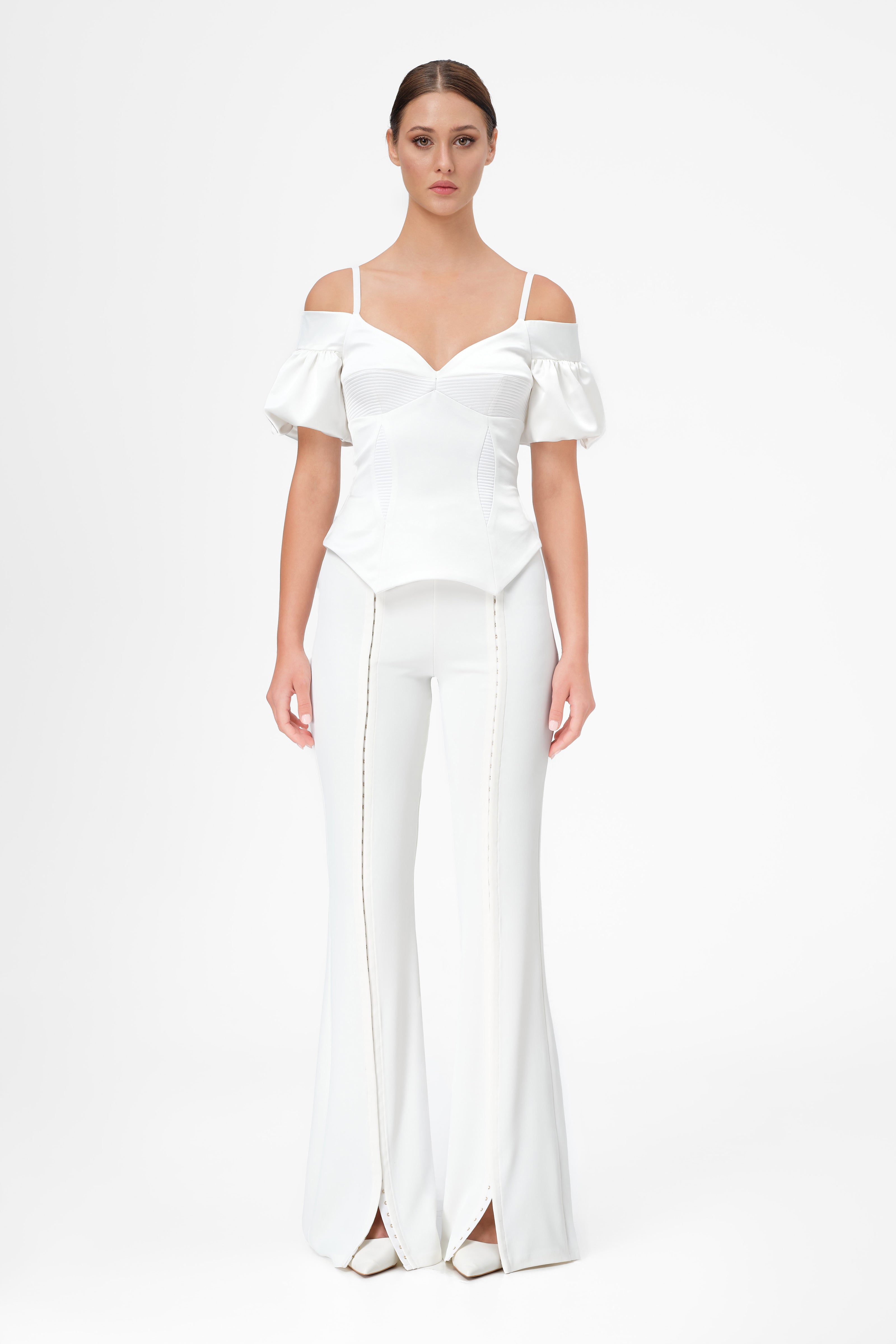 Haze Sleeve Corset White creative