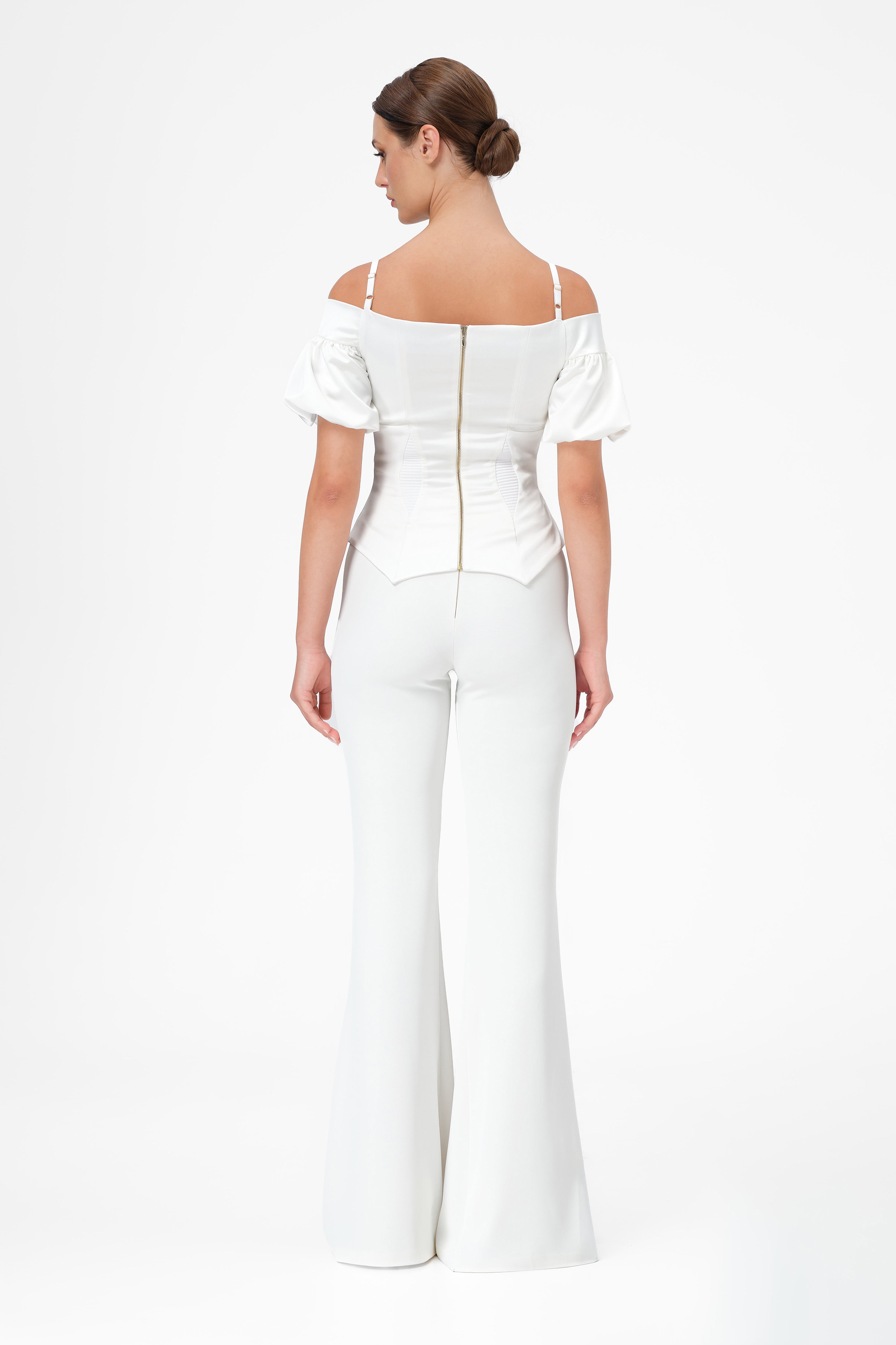 Haze Sleeve Corset White model front