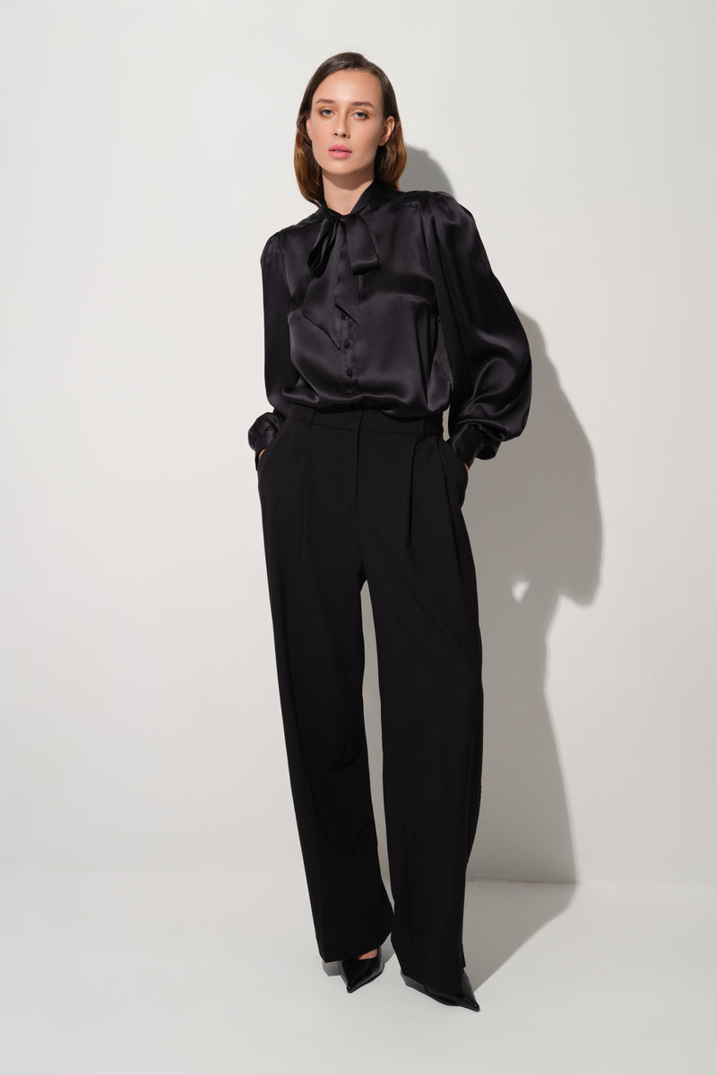 Lavish Blouse Black